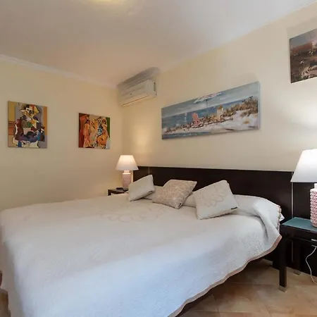 Esmeralda Villa
